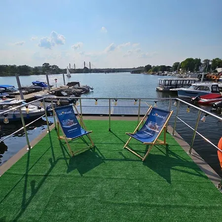 Apartment Ms Terra, Dom Na Wodzie Houseboat Na Odrze *