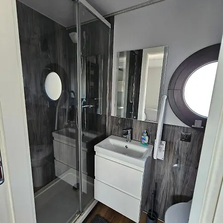 Ms Terra, Dom Na Wodzie Houseboat Na Odrze * Wroclaw